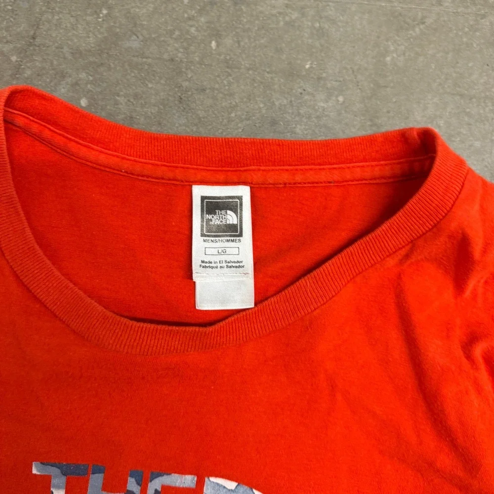 The North Face Mens Orange Camo Logo Graphic T-Shirt Size Large Short Sleeve